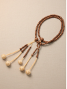 Chapelet Bois de Sapelli Foncé - Très Grand (Pompons tressés beiges)