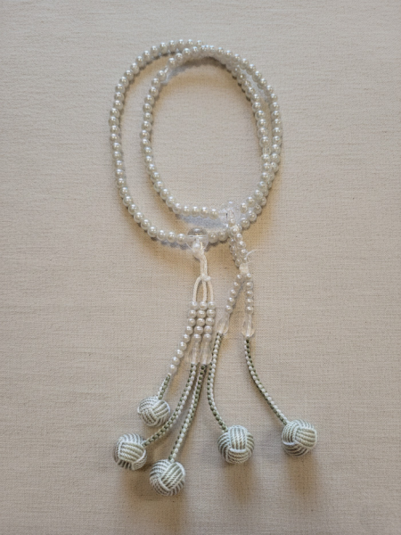 Chapelet Plastique Sauge Nacré - Grand (Pompons tressés verts-Blancs)