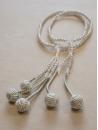Chapelet Plastique Sauge Nacré - Grand (Pompons tressés verts-Blancs)