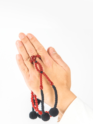 Chapelet Plastique - Rouge Pompons noirs - Grand